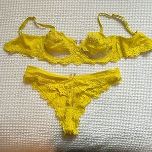 SAVAGE X FENTY Yellow Lingerie Set